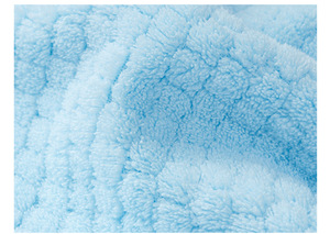 Ensemble de serviettes de bain en polaire corail Cloud Grid, épaissies et agrandies pour une peau douce, couleur unie, usage adulte, idéal pour la maison - Product Image 5