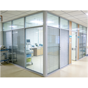 <span class=keywords><strong>Cloison</strong></span> de bureau en aluminium de 90 mm avec un design moderne et une absorption <span class=keywords><strong>acoustique</strong></span> très efficace - Product Image 1