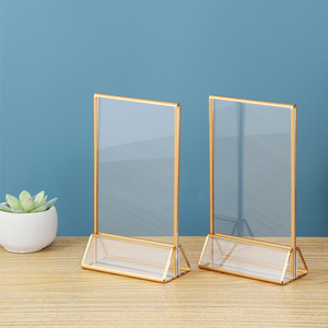 Porta Letreros Acrílico Transparente con Borde Dorado de 4x6, Soporte para Tarjetas de Mesa, Marco Dorado para Fotos, Números de Mesa, Menús, Decoración de Bodas y Hogar - Product Image 1