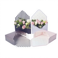 En gros : Pochettes pliables en forme d'enveloppe pour fleurs - Emballage portable en papier kraft avec doublure en éponge pour arrangements floraux