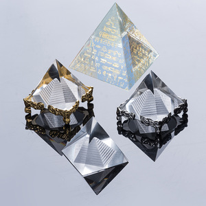 Phong thủy pha lê kim tự tháp lăng kính <span class=keywords><strong>Cube</strong></span> bàn sáng tạo văn phòng trang trí pha lê Thủ công mỹ nghệ vàng thánh thư - Product Image 2