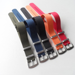 Bracelet de montre en nylon de haute qualité avec boucle en acier inoxydable lisse et souple de 1,4 mm d'épaisseur, 18-24 mm, réglable, livraison rapide - Product Image 1