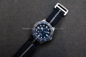 Reloj de Moda para Hombre con Caja de Titanio de 42 mm, Esfera con Indicadores, Correa de Acero Inoxidable, Movimiento Mecánico Automático por ETA - Product Image 5