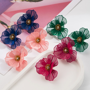 <span class=keywords><strong>Orecchini</strong></span> pendenti di cristallo in <span class=keywords><strong>acciaio</strong></span> di lusso con motivi floreali con borchie feste di matrimonio stile anniversario ragazza Design alla moda fiore - Product Image 2