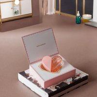 Parfum pour femmes 50 ml, senteur florale fruitée, en flacon en verre en forme de cœur romantique avec boîte cadeau pour la Saint-Valentin, vente en gros