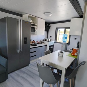 Casa Contenedor Moderna Expandible de Doble Ala de 30 pies, Estándar AU/US, Eléctrica, Completamente Amueblada, Tipo Granny Flat para Patio Trasero con Sala de Estar - Product Image 4