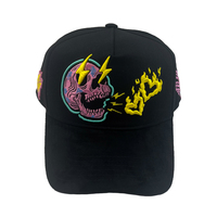 Gorra de béisbol negra para deportes al aire libre con logotipo bordado elevado con forro de satén de tela de algodón de 5 paneles