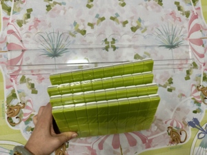 กระดานไพ่นกกระจอกอะคริลิคสีเขียวแอปเปิ้ล 4 ชั้น ยี่ห้อ Apeco แบบสั่งทำพิเศษ - ดีไซน์ทันสมัย หรูหรา เป็นมิตรกับสิ่งแวดล้อม ทนทาน พกพาสะดวก ขายส่ง - Product Image 4
