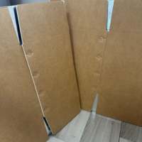 Boîtes de livraison alimentaire en papier kraft écologique isolées avec du papier aluminium, finition mate et revêtement UV pour restaurants et traiteurs