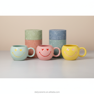 Tazza da Caffè in Ceramica Personalizzata con Faccina Sorridente e Occhi a Cuore, Tazza Rotonda in Gres da 350ml, Idea Regalo - Product Image 6