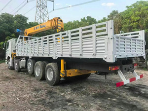 Camion-grue de chantier HOWO d'occasion, 14 tonnes, bras à cinq sections, 380 chevaux, boîte de vitesses à 10 rapports, diesel, norme d'émission EURO 5 - Product Image 2