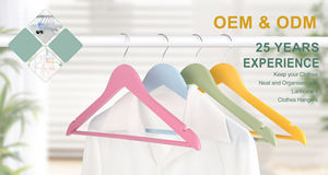 قميص خشبي مخصص بتصميم جديد مع شماعات متعددة الأغراض بألوان U - Product Image 2