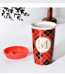Venta al por mayor de gres para llevar rojo escocés a cuadros taza de café Espresso té de viaje Taza de cerámica con tapa de silicona - Product Image 6