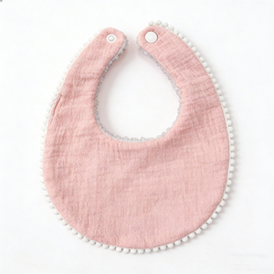 Nouveaux bavoirs pour bébé confortables et doux en mousseline en forme de U avec fermeture à bouton pour la bave et la dentition, disponibles en couleurs unies pratiques - Product Image 3