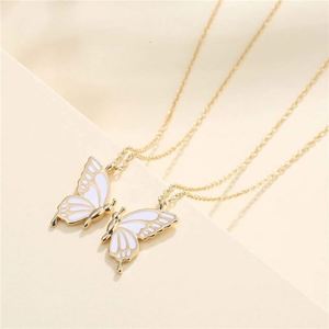 2023 Offre Spéciale argent pendentif collier fille bijoux breloque papillon collier chaîne meilleur ami amitié collier pour les femmes - Product Image 4