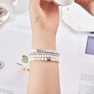 <span class=keywords><strong>Bracelet</strong></span> perlé à la mode pour femmes avec bande respirante <span class=keywords><strong>Compatible</strong></span> iWatch Series <span class=keywords><strong>SE</strong></span> 6 5 4 3 2 1 38mm 40mm 42mm 44mm Bracelets de montre - Product Image 6