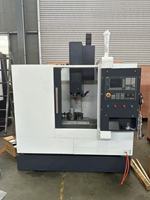 Centre d'usinage vertical CNC pour métaux VMC640 à 3 ou 4 axes avec système de commande FANUC GSK