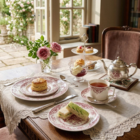 Service de table en céramique rouge floral vintage personnalisé, formes variées, assiettes, bols, tasses à thé, soucoupes en porcelaine fine, ensemble de vaisselle