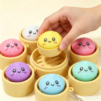 Porte-clés Fidget en forme de pain vapeur, jouet mignon de dessin animé, mini panier vapeur LED à presser, anti-stress, unisexe, pour enfants de 5 ans et plus, idéal pour les fêtes