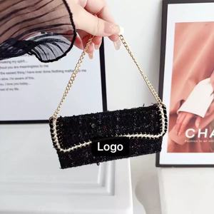 Étui de protection en cuir avec chaîne pour <span class=keywords><strong>iPhone</strong></span> 17 Pro, motif dentelle en laine, compatible Apple 16 Pro - Product Image 6