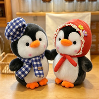 Peluche pingouin mignonne et douce personnalisée avec capuche rouge et bordure en dentelle, jouet en peluche pour enfants, cadeau d'anniversaire pour bébé