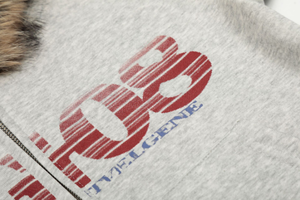 Sweat à <span class=keywords><strong>capuche</strong></span> zippé court pour homme <span class=keywords><strong>avec</strong></span> <span class=keywords><strong>capuche</strong></span> à bordure, doublure à carreaux rouges, imprimé graphique lettres vintage, style streetwear décontracté - Product Image 3