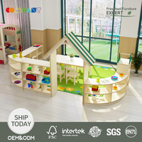 Ensemble de meubles de garderie modernes en bois certifiés sécurité avec rangement pour blocs, idéal pour la crèche, la salle de classe STEM, l'école et l'hôtel