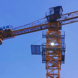 Grúa Torre Dahan DH318-7527-16ton, Alcance de 75m, Pluma Plana, 16 Toneladas, Momento de Elevación Nominal de 318t.m, en Venta - Product Image 1