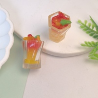 100Pcs Ornamen Miniatur Musim Panas Makanan Mini Resin Simulasi Minuman Jus Jeruk Model Mainan Minuman Aksesoris Rumah Boneka