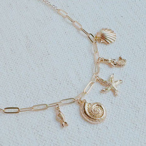 Bracciale con ciondoli marini multipli - Product Image 5