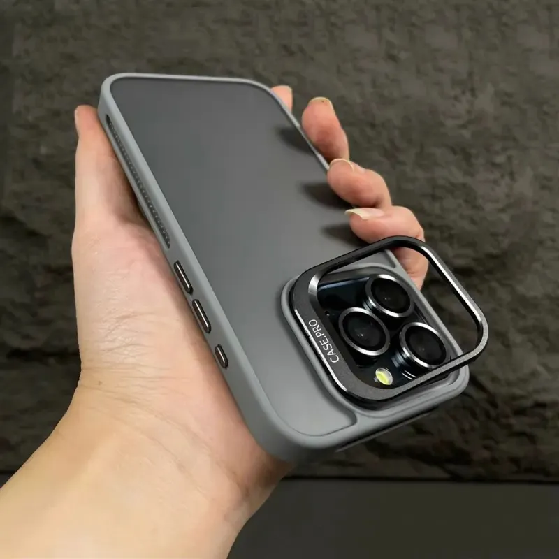 Ben telefon kılıfı için Premium Metal Lens halkası standı Metal Lens koruyucu mat telefon kılıfı iPhone için kılıf 15 Pro Max 14 artı