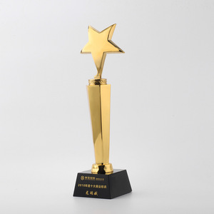 Primo trofeo stella trofeo scudi metallici pentagramma in metallo creativo trofeo a forma di cuore - Product Image 2