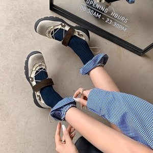 <span class=keywords><strong>Scarpe</strong></span> Mary Jane Retrò <span class=keywords><strong>con</strong></span> <span class=keywords><strong>Velcro</strong></span> e Suola Spessa, Nuova Collezione Autunno 2025, Sneakers Funzionali Stile Ballerina <span class=keywords><strong>con</strong></span> Tomaia in PU - Product Image 3