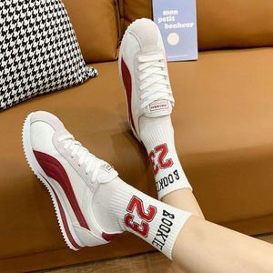 Zapatos Planos Versátiles de Primavera Verano para Mujer, Zapatos de Skate Transpirables, Zapatillas Deportivas Ligeras de Estilo Coreano para Mujer - Product Image 2