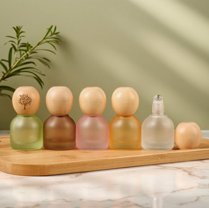 Botella de Vidrio de Color de 10 ml a Prueba de Luz, de Lujo, para Aceites Esenciales, con Tapa de Madera y Rodillo de Acero Inoxidable para Grabado - Product Image 2