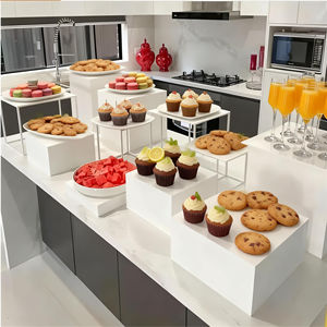 Expositor de Acrílico Personalizado en Forma de Cubo - Fácil Montaje, Precio de Fábrica y Entrega Rápida, Soporte Cuadrado para Exhibición de Alimentos y Postres - Product Image 1