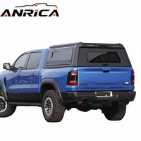 Hardtop de camion en aluminium étanche avec porte-verrouillable, porte-chargeurs intégré, feux stop intégrés, fenêtres latérales coulissantes, personnalisable