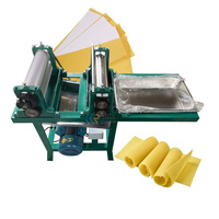 Bienenwachs-Grundplattenmaschine: Bienenrahmen mit Wachsgrundplatten, Bienenwachs-Wabenmaschine