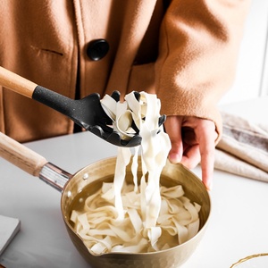 Ensemble d'ustensiles de cuisine en silicone en gros, spatules et cuillères antiadhésives avec manches en bois - Product Image 4