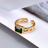 Mens विंटेज अंगूठी गहने स्टेनलेस स्टील Alexandrite रत्न वर्ग हरे रंग का पत्थर क्यूबा अंगूठी
