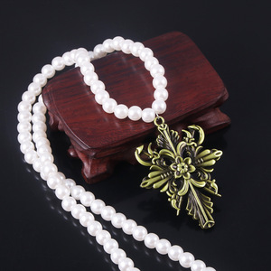 Collier de perles diabolique pour cosplay de la Lady Vampire Dimitrescu, bijoux d'Halloween de la série Game - Product Image 4