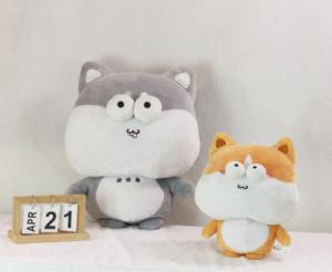 OEM/ODM Peluche de <span class=keywords><strong>chien</strong></span> gris de 8 pouces Visage potelé mignon avec yeux de poisson rouge Machine à griffes Jouets en peluche remplis de coton PP - Product Image 2
