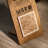 Panneaux en bois vintage avec code QR en gros, logo gravé personnalisé, bar à café, panneaux de menu en bois à scanner pour payer et support de menu