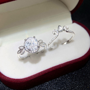 Set di Anelli Corona Principessa con Zirconi Scintillanti per Donne, Gioielli Eleganti e di Lusso per Matrimoni - Product Image 3