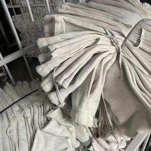 Hochwertige SS22 Essentials Hoodie Herstellung Maßgeschneiderte 100% Baumwolle Herren Streetwear Trainingsanzug Winter Jogginghose und Hoodie Set - Product Image 4