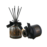 Diffuseur de parfum en verre noir mat de 100 ml pour aromathérapie et parfum d'ambiance, avec un design minimaliste élégant