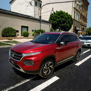 Baojun 510 SUV edisi mewah 1,5l Manual bensin bensin mobil bekas R20 ukuran ban dalam mobil bekas Tiongkok