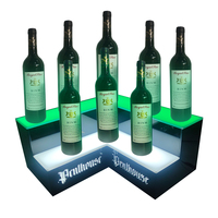 Présentoir à bouteilles d'alcool en acrylique lumineux LED personnalisé à 2 niveaux, base de présentation RGB pour spiritueux et cocktails avec télécommande