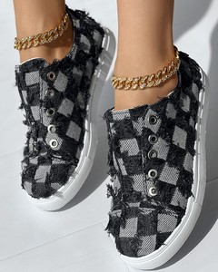 2024 nouvelles chaussures en toile décontractées en tissu noir et blanc pour femmes de grande taille - Product Image 3