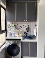 Aparador Flotante Moderno de Lujo con Detalles en Dorado y Acabado Gris, Mueble de Almacenamiento para Lavandería en Apartamentos